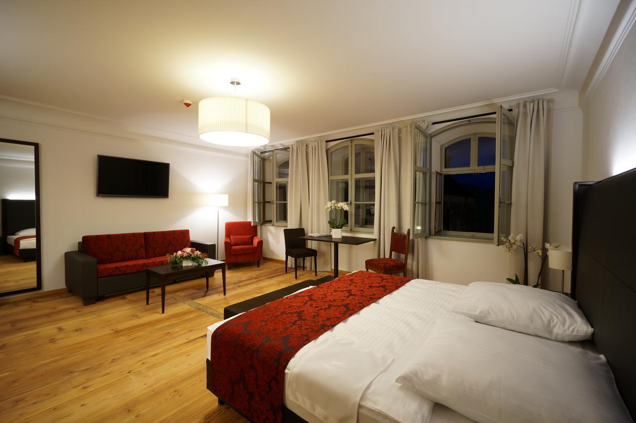 Boutique Hotel Hardthaus Kraiburg am Inn Room photo